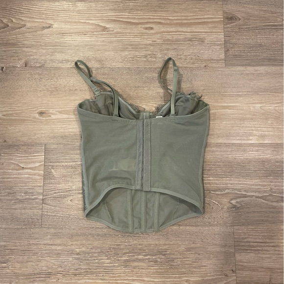 worn once - Picture 4 of 4